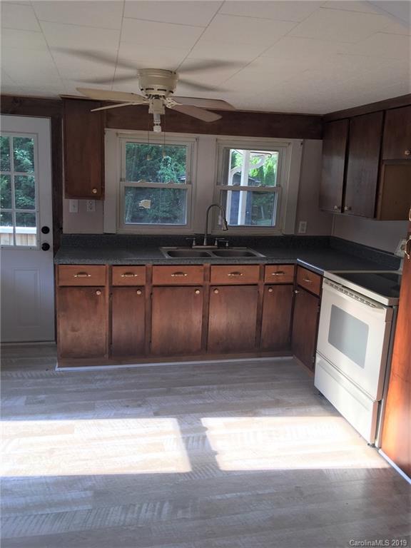 44 Abbott Road Canton, NC 28716 - Photo 6 of 24