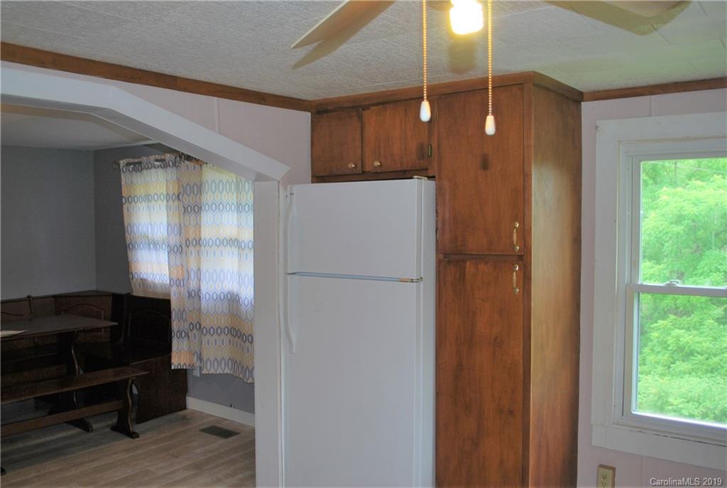 44 Abbott Road Canton, NC 28716 - Photo 9 of 24