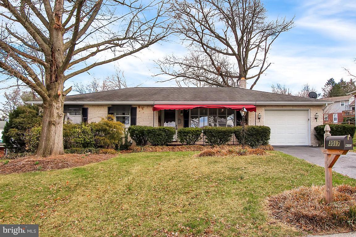 3017 Dundee Road York, PA 17406 - Photo 1 of 25 Gallery Image 1