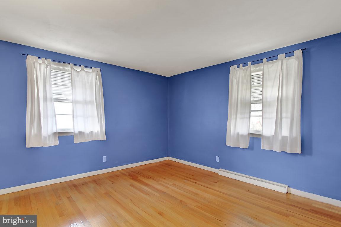 3017 Dundee Road York, PA 17406 - Photo 12 of 25 Gallery Image 12
