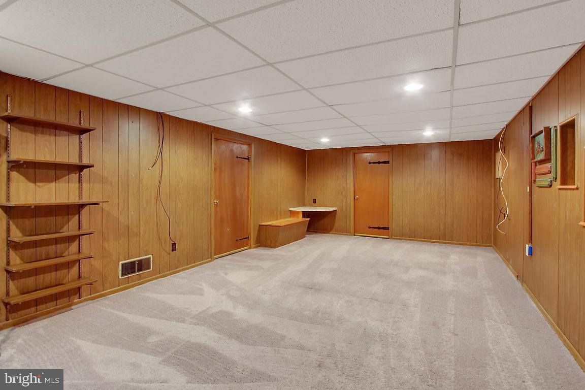 3017 Dundee Road York, PA 17406 - Photo 17 of 25 Gallery Image 17