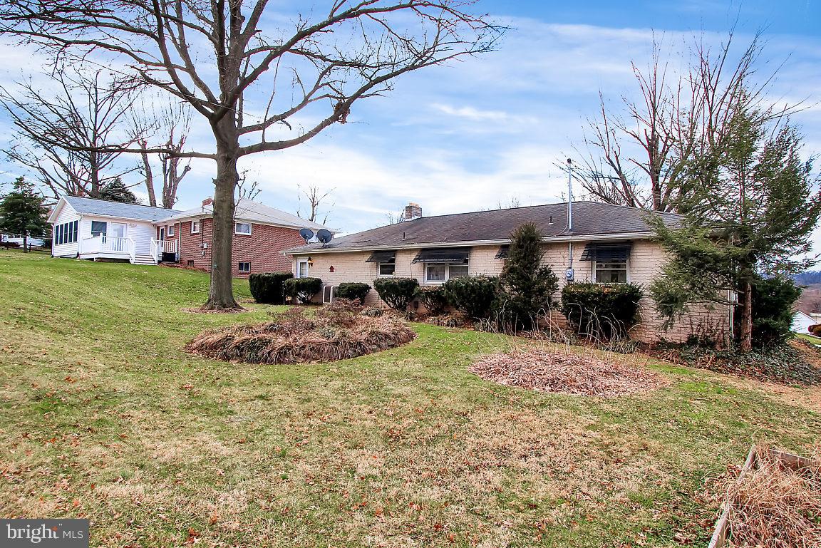 3017 Dundee Road York, PA 17406 - Photo 23 of 25 Gallery Image 23