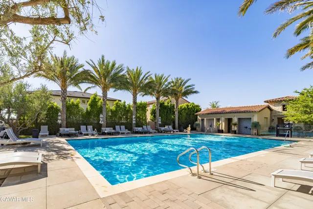 $1,100,000 | 19127 Malabar Street, Santa Clarita, CA 91351