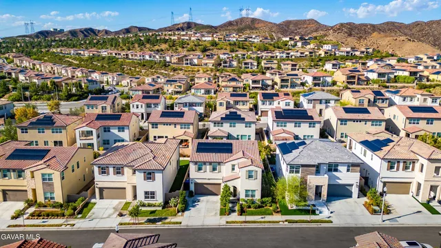 $1,100,000 | 19127 Malabar Street, Santa Clarita, CA 91351