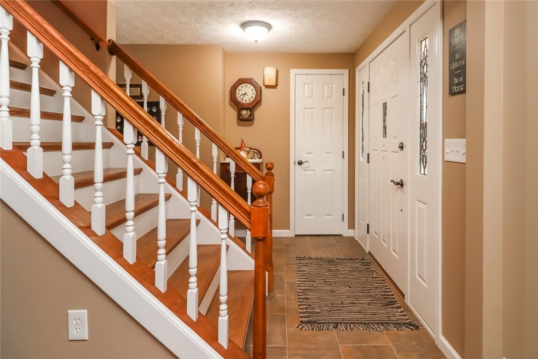 24 Forest Meadow Trail Ogden, NY 14624 - Photo 3 of 39