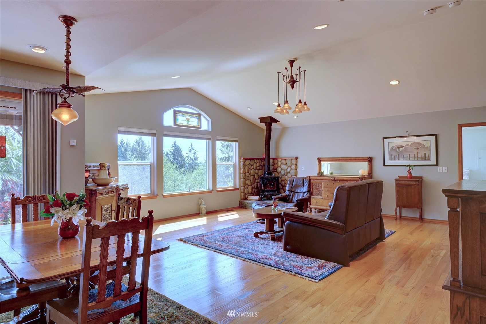 4053 East Grapeview Loop Road Grapeview, WA 98546 - Photo 5 of 40 Gallery Image 5