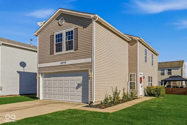 $180,000 | 4535 Connaught W Drive, Plainfield, IN 46168