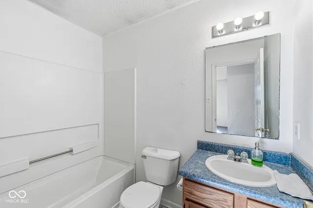 $180,000 | 4535 Connaught W Drive, Plainfield, IN 46168