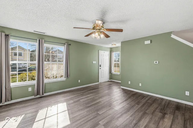 $180,000 | 4535 Connaught W Drive, Plainfield, IN 46168