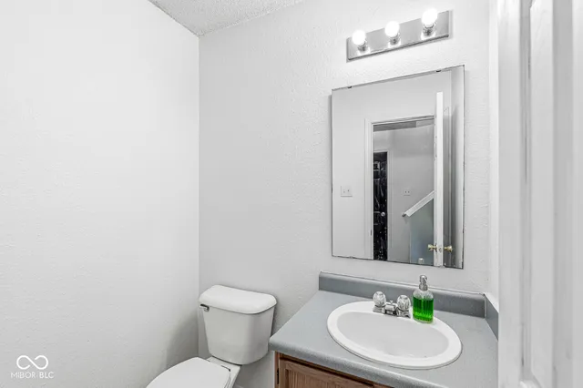 $180,000 | 4535 Connaught W Drive, Plainfield, IN 46168