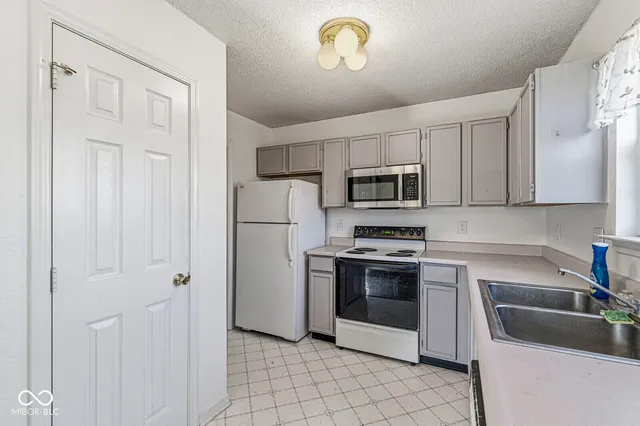 $180,000 | 4535 Connaught W Drive, Plainfield, IN 46168