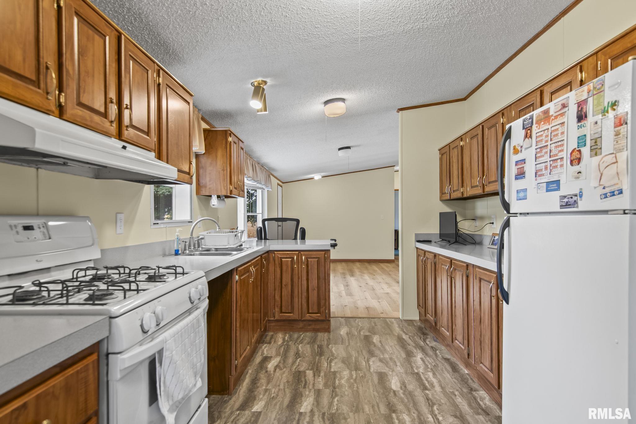 21533 Curtis Black Top Road Greenview, IL 62642 - Photo 18 of 44 Gallery Image 18