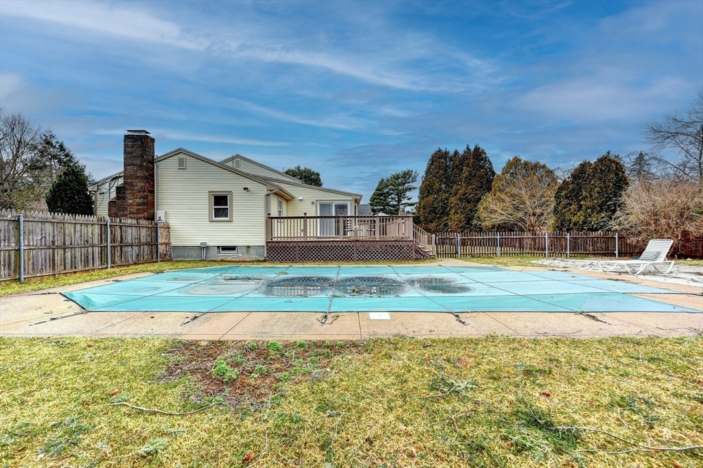 9 Colonial Road Seekonk, MA 02771 - Photo 34 of 39 Gallery Image 34