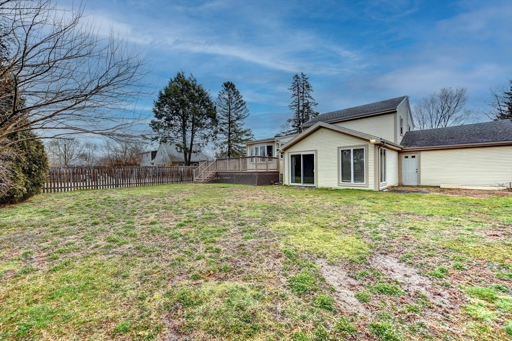 9 Colonial Road Seekonk, MA 02771 - Photo 36 of 39 Gallery Image 36