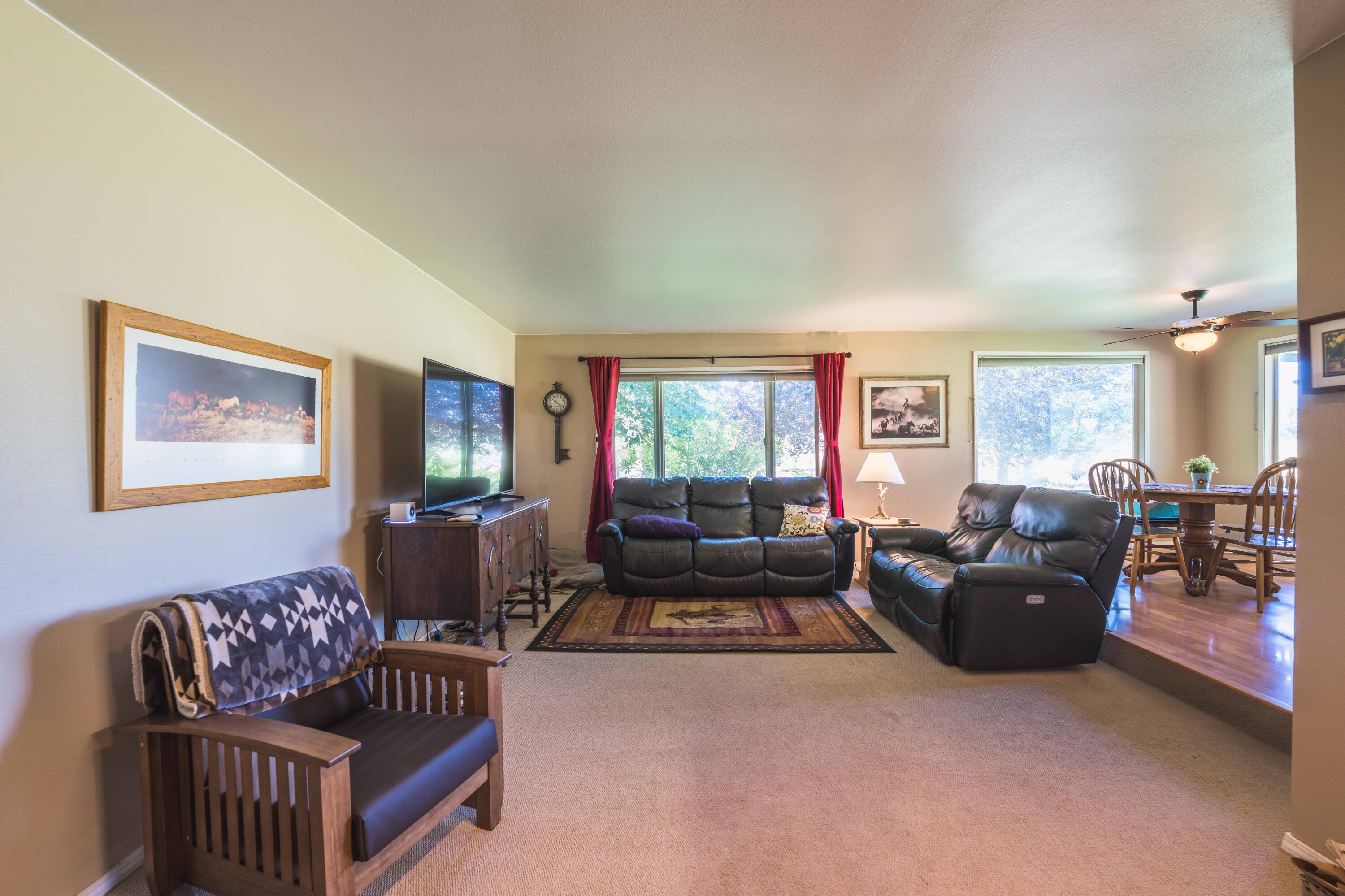 62575 Dixon Loop Bend, OR 97701 - Photo 18 of 56 Dixon Lp-11