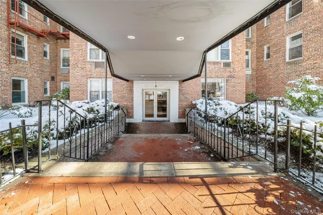 $265,000 | 6200 Riverdale Avenue, Unit 7A | North Riverdale