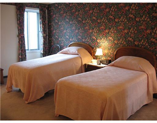 900 Washington Road, Unit 411 Mt. Lebanon, PA 15228 - Photo 11 of 15 Master Bedroom.
