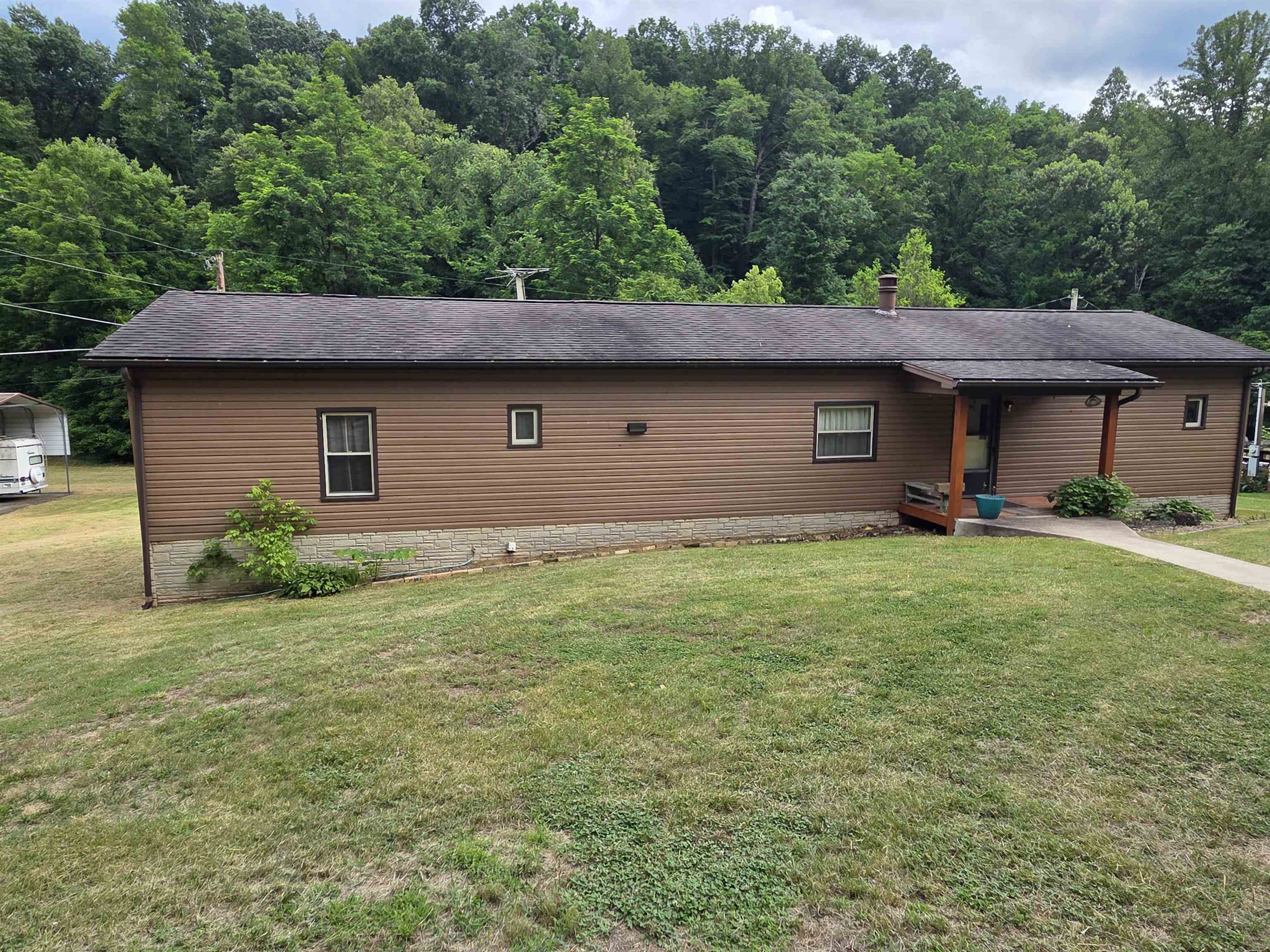 16122 Ellington Run Road Ashland, KY 41102 - Photo 1 of 48