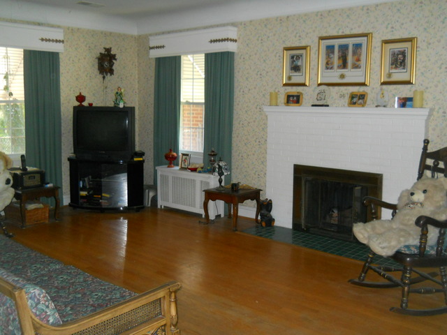 183 Southcote Road Riverside, IL 60546 - Photo 3 of 9