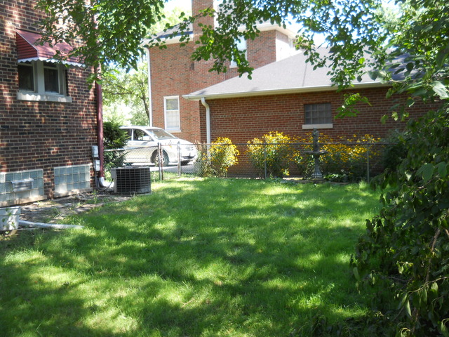 183 Southcote Road Riverside, IL 60546 - Photo 8 of 9