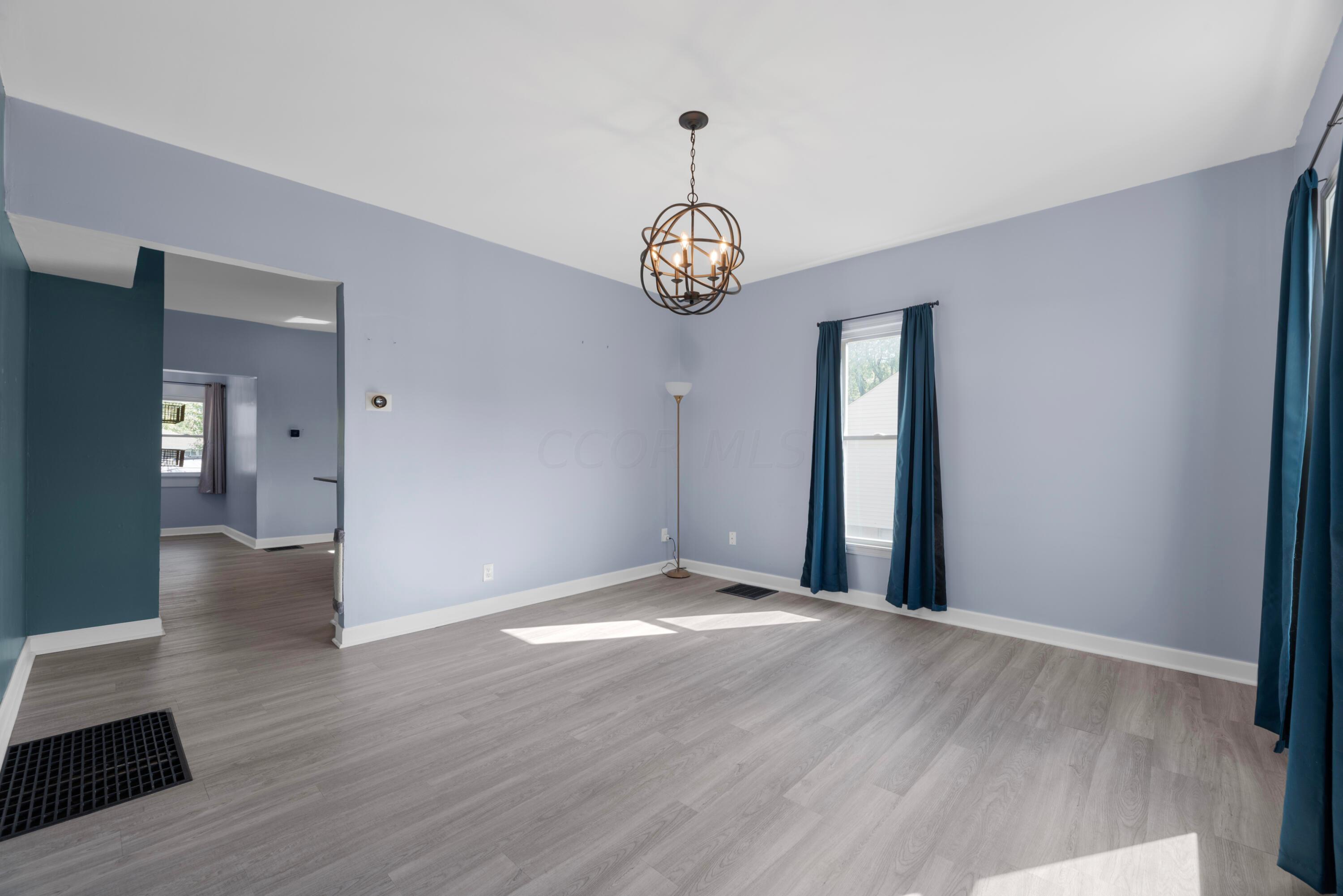 1320 East Weber Road Columbus, OH 43224 - Photo 4 of 42 MAR_1239