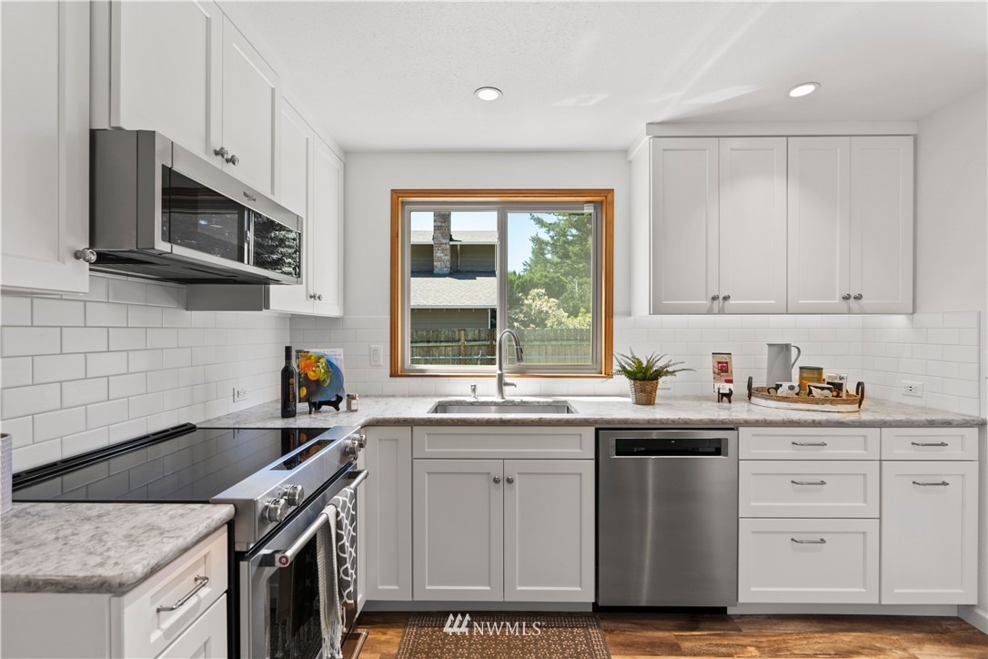 311 Chelan Avenue Southeast Renton, WA 98059 - Photo 8 of 25 Gallery Image 8