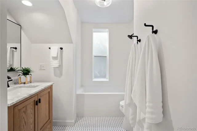 $1,095,000 | 2445 West 39th Avenue, Denver, CO 80211