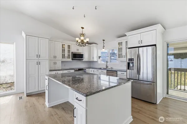 $535,000 | 17 Washington Place, Electric City, WA 99123