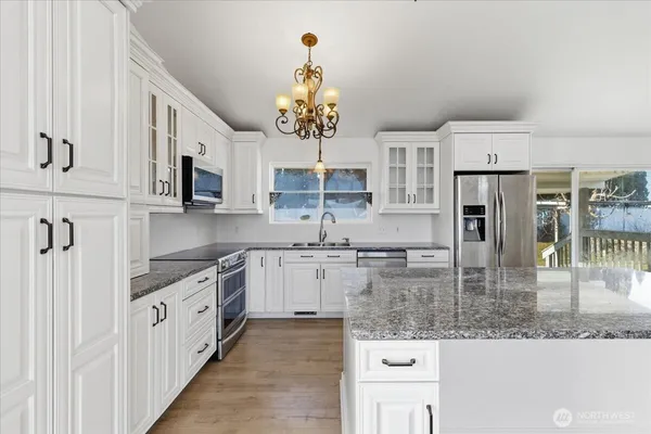 $535,000 | 17 Washington Place, Electric City, WA 99123