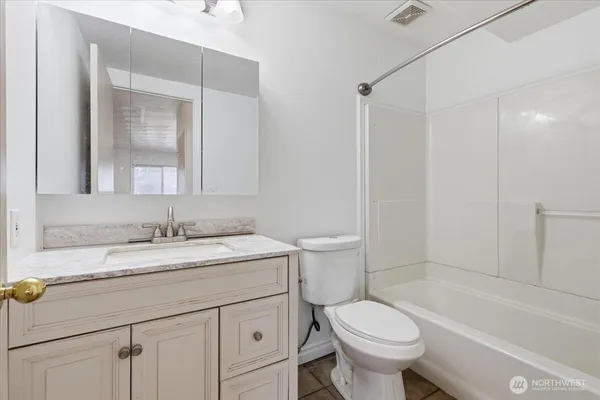 $535,000 | 17 Washington Place, Electric City, WA 99123