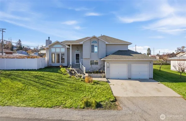 $535,000 | 17 Washington Place, Electric City, WA 99123