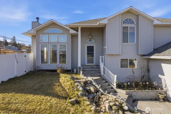 $535,000 | 17 Washington Place, Electric City, WA 99123