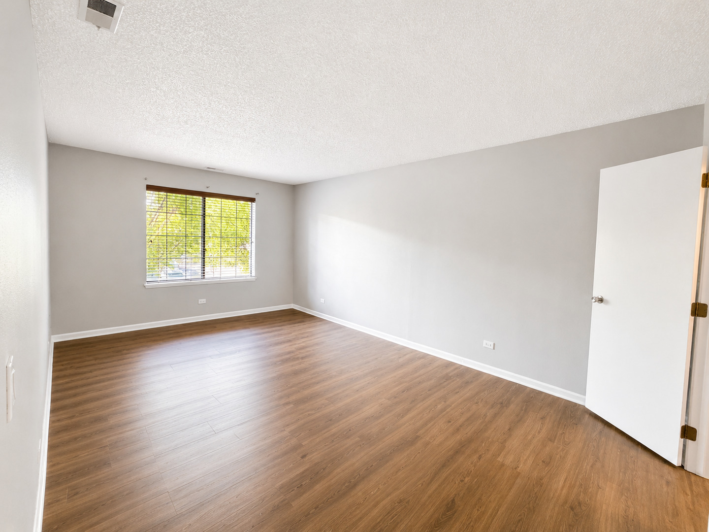 520 Biesterfield Road, Unit 209 Elk Grove Village, IL 60007 - Photo 22 of 31