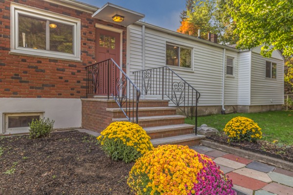 14 Upland Road Lynn, MA 01902 - Photo 3 of 30 Gallery Image 3