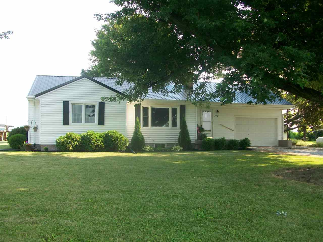 7713 West Division Road Tipton, IN 46072 - Photo 1 of 19 Gallery Image 1