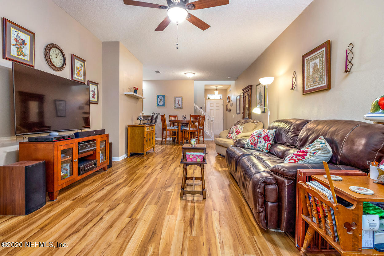 12334 Water Tupelo Road Jacksonville, FL 32226 - Photo 12 of 31 Living Room 2