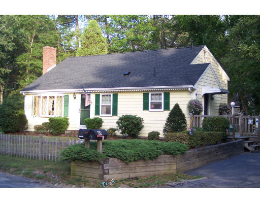 43 Hickory Road Halifax, MA 02338 - Photo 1 of 10 Gallery Image 1