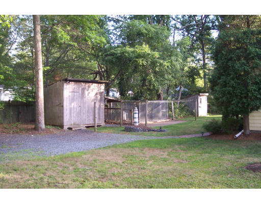 43 Hickory Road Halifax, MA 02338 - Photo 4 of 10 Gallery Image 4