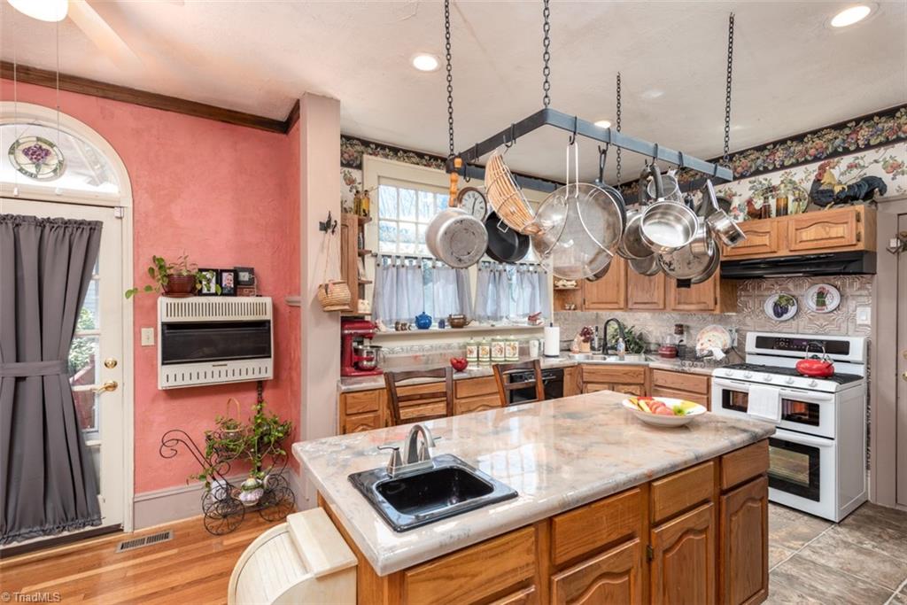 421 Boone Road Eden, NC 27288 - Photo 11 of 38 Gallery Image 11