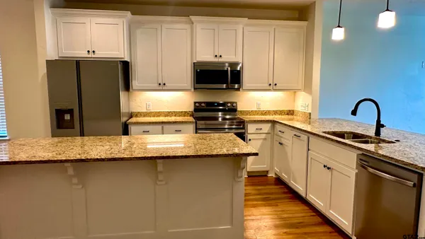 $284,900 | 257 Oak Vly Drive, Gilmer, TX 75644