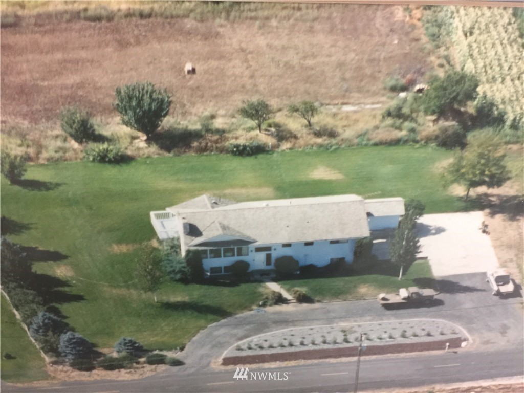 6289 Mae Valley Road Northeast Moses Lake, WA 98837 - Photo 1 of 24 Gallery Image 1