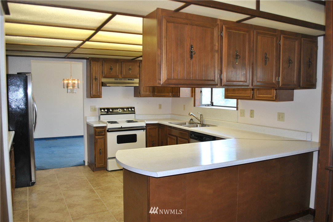 6289 Mae Valley Road Northeast Moses Lake, WA 98837 - Photo 7 of 24 Gallery Image 7
