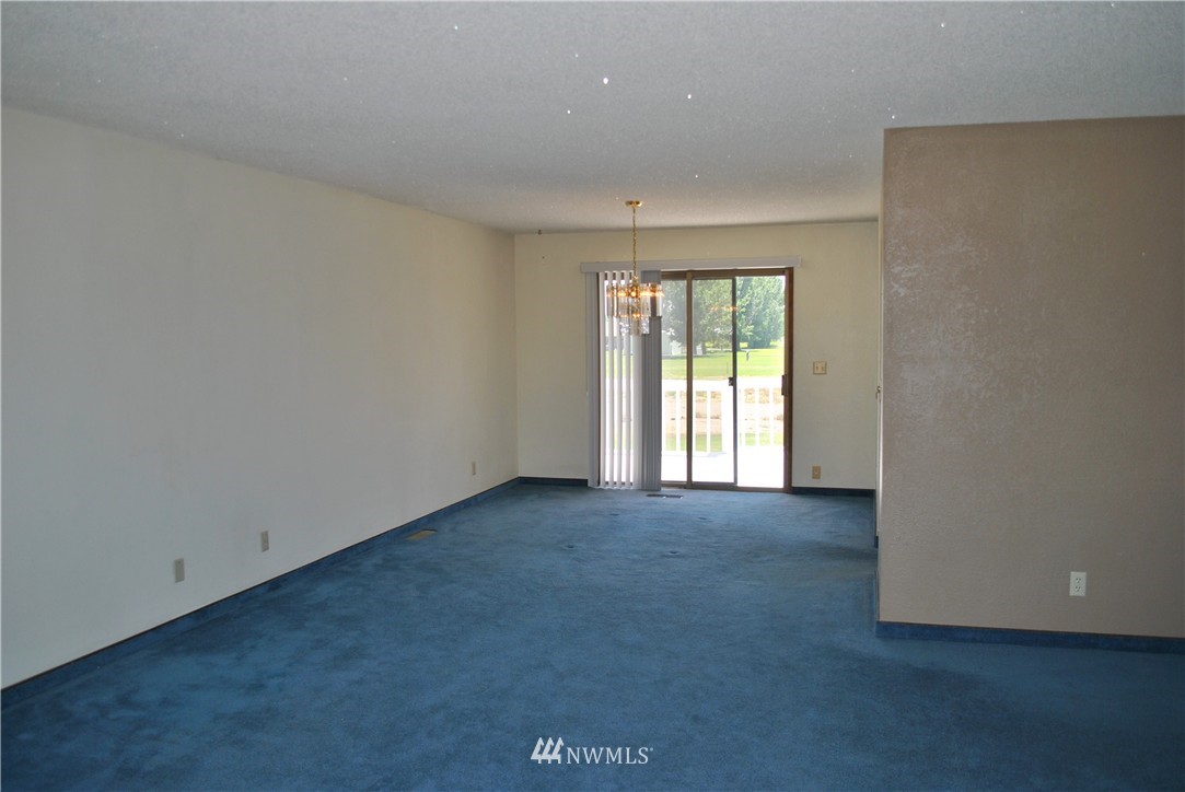 6289 Mae Valley Road Northeast Moses Lake, WA 98837 - Photo 9 of 24 Gallery Image 9