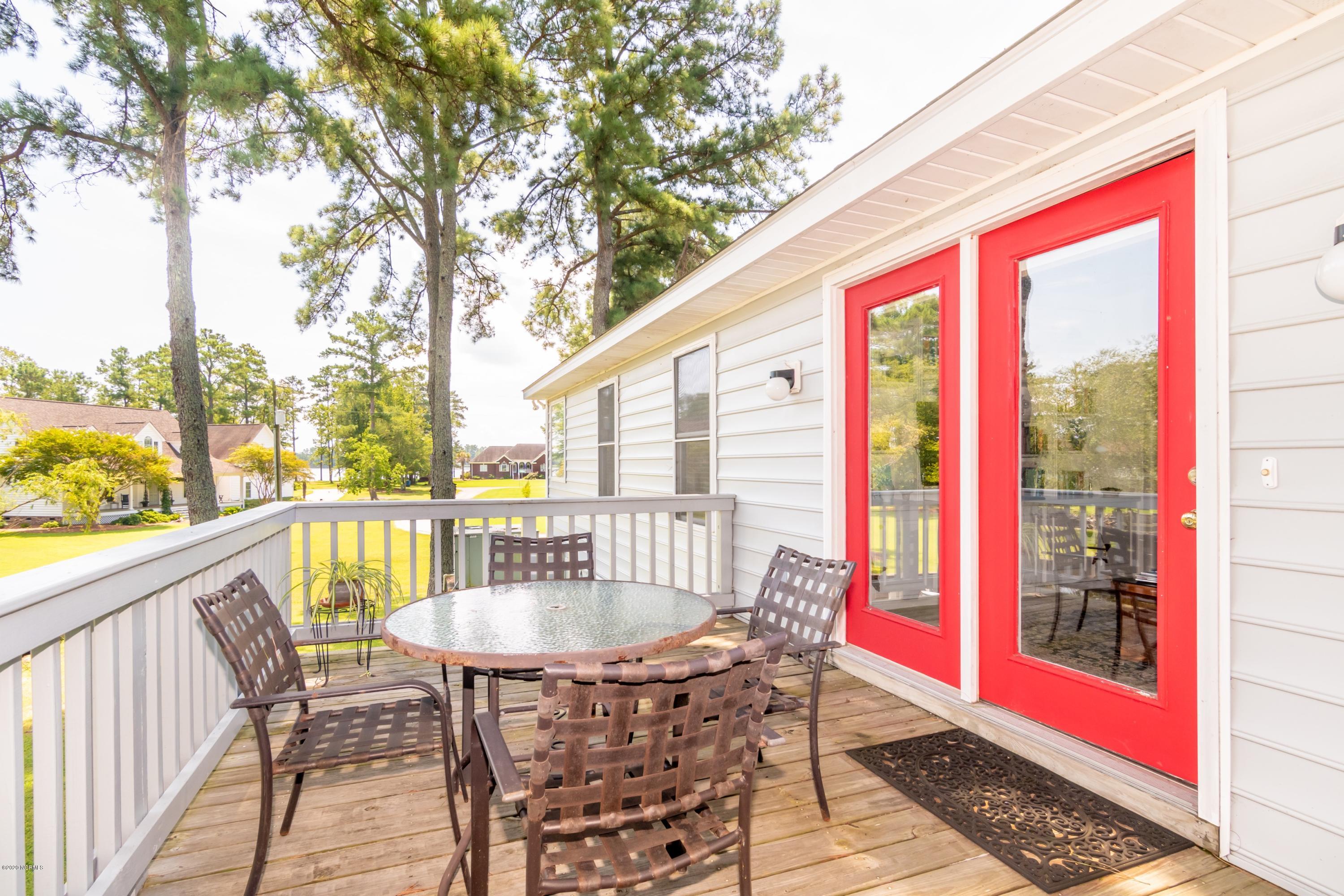 415 Smith Shore Road Belhaven, NC 27810 - Photo 22 of 38 022_RearDeck