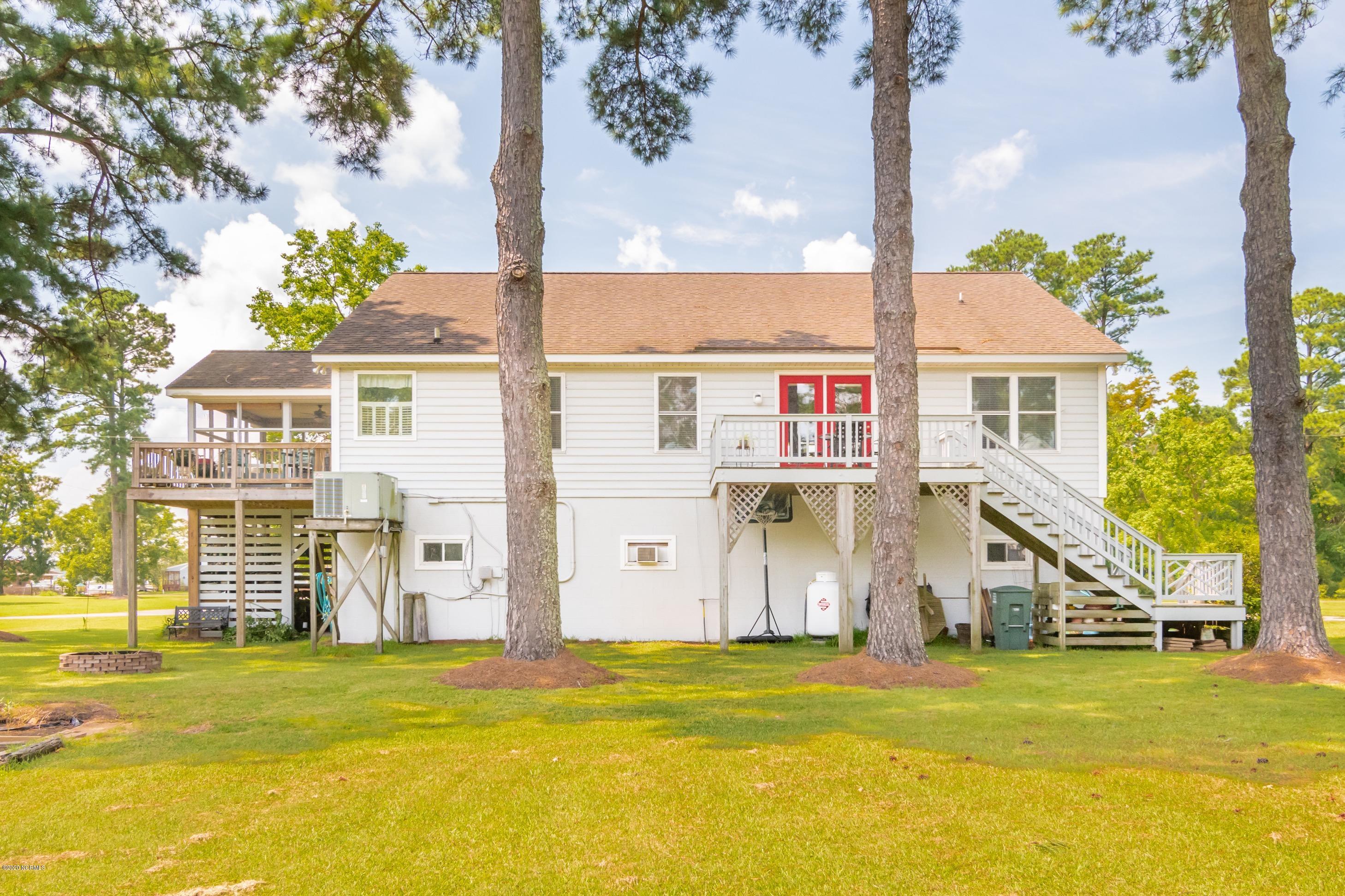 415 Smith Shore Road Belhaven, NC 27810 - Photo 27 of 38 027_RearElevation
