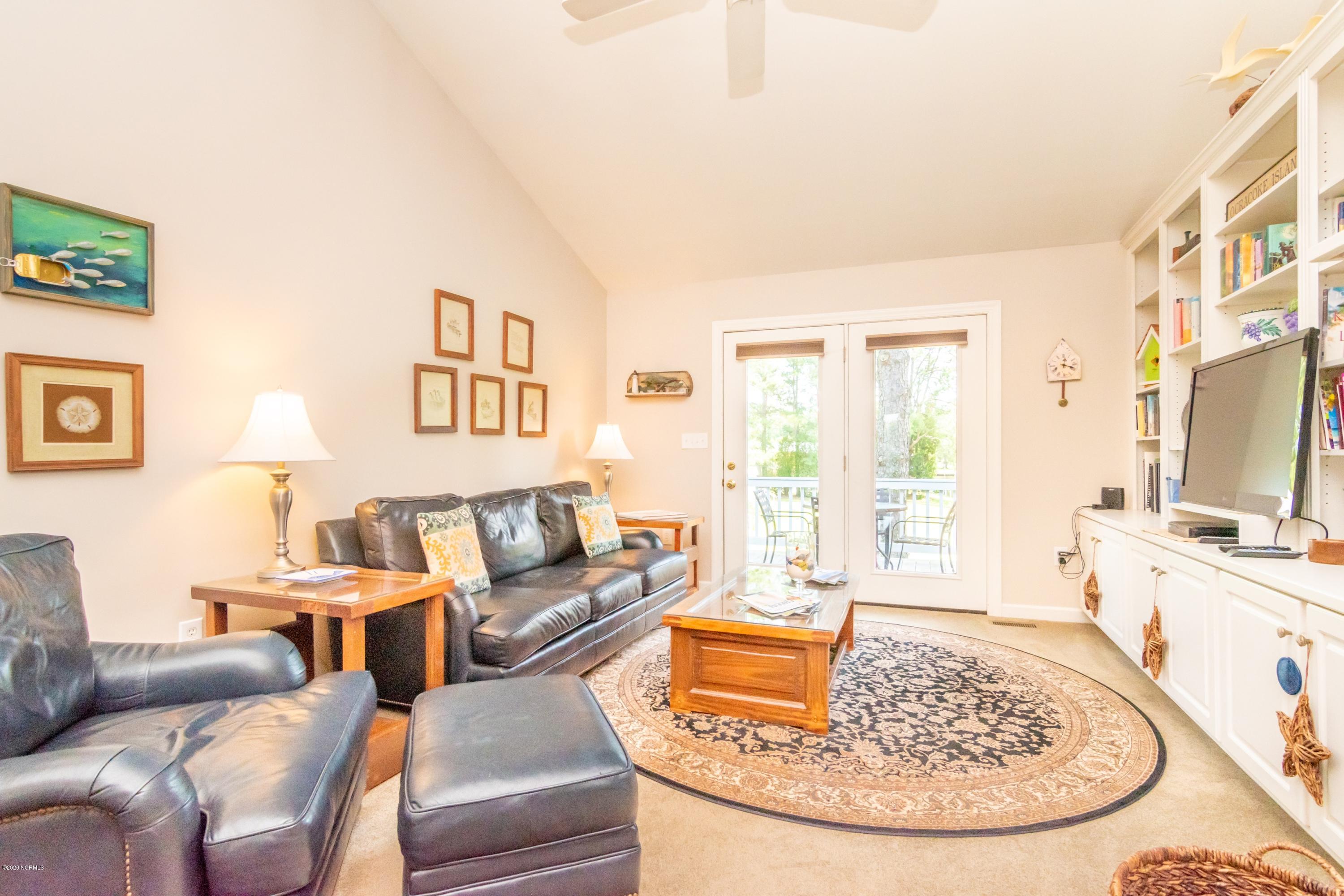 415 Smith Shore Road Belhaven, NC 27810 - Photo 9 of 38 009_LivingRoomView2