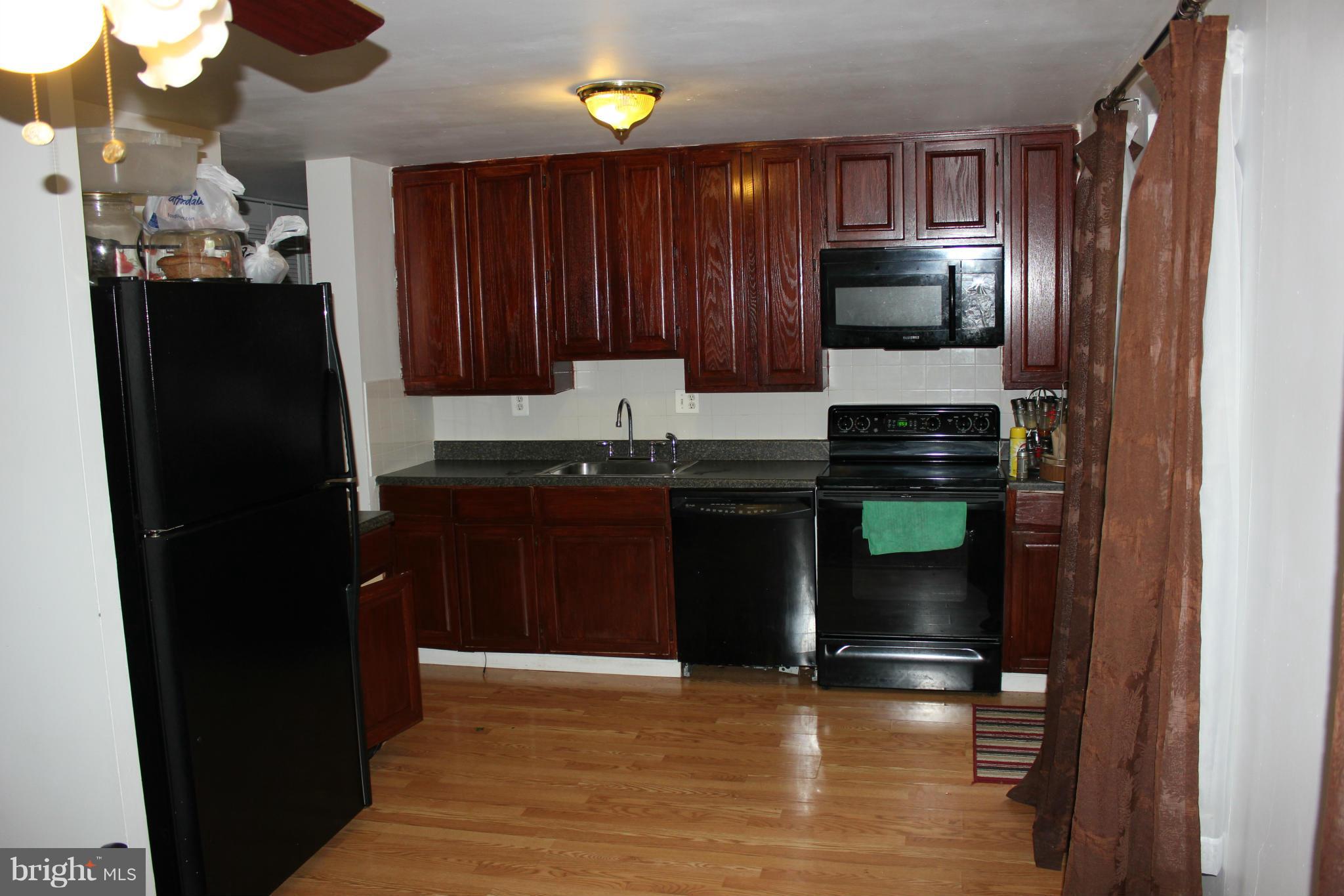 103 North Garfield Road Sterling, VA 20164 - Photo 3 of 18 Kitchen