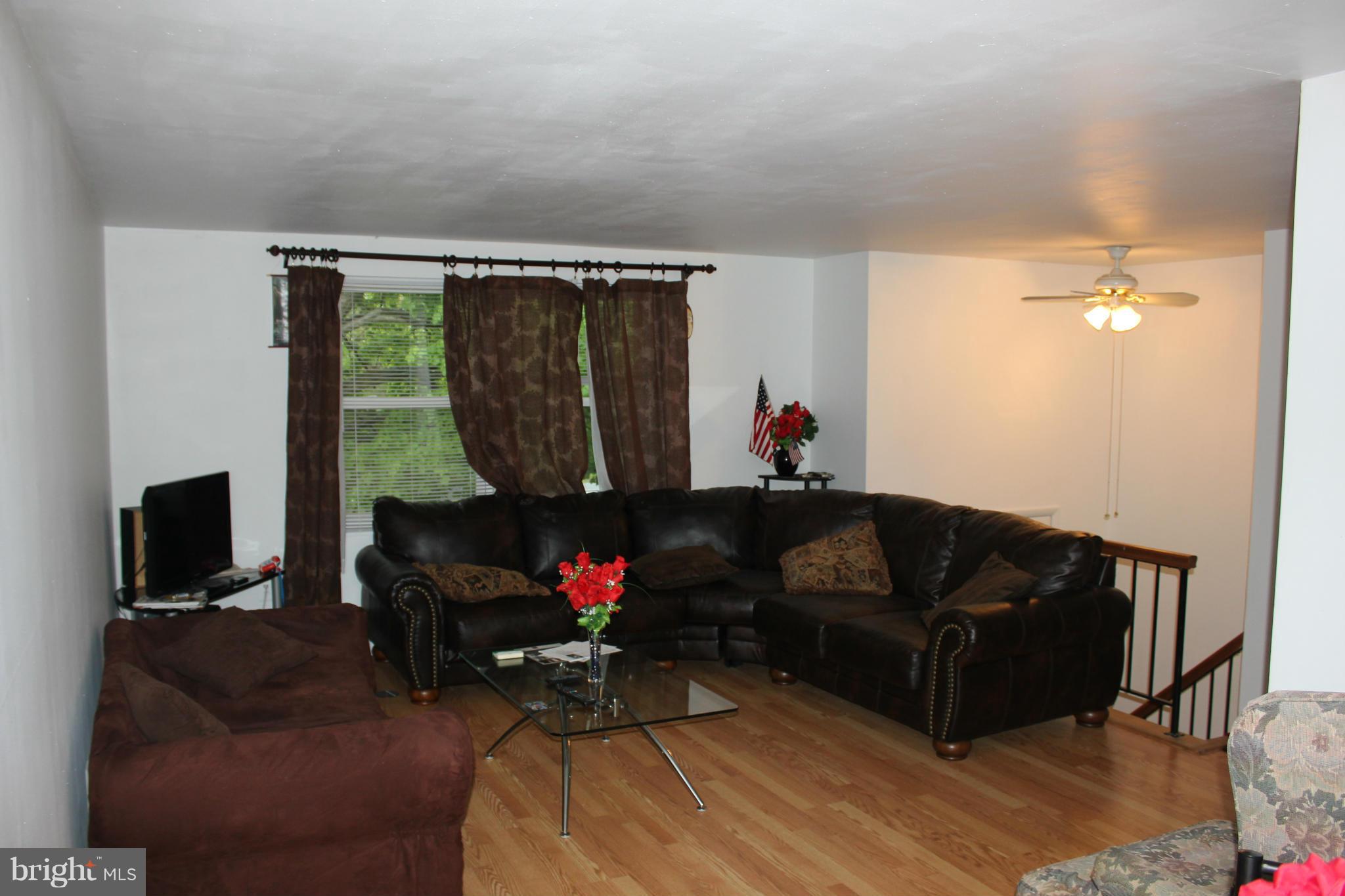103 North Garfield Road Sterling, VA 20164 - Photo 5 of 18 Family Room