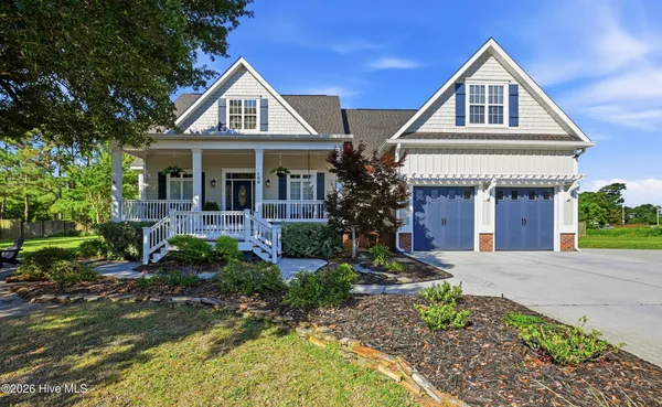 $699,900 | 100 Cove Side Lane, Hampstead, NC 28443