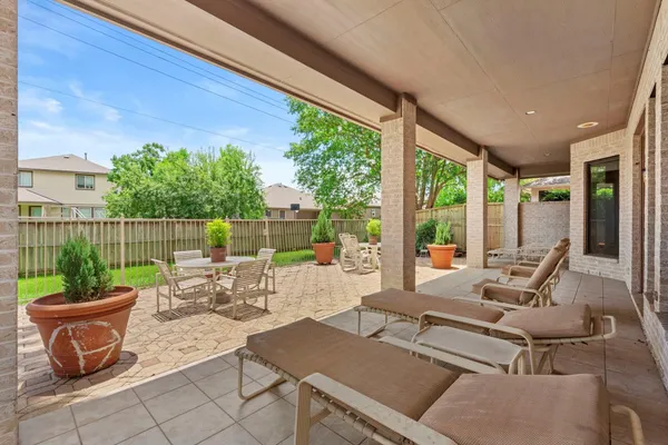 $2,500 | 4513 Country Club View, Baytown, TX 77521
